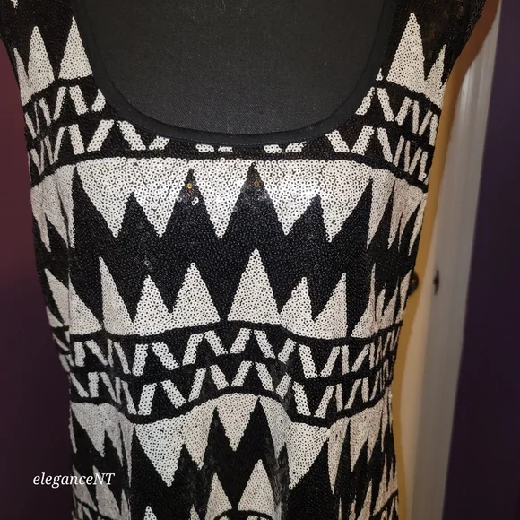 Rue21 Black/White Pattern sequence Tank Top Sz: XL NWT - Picture 7 of 9